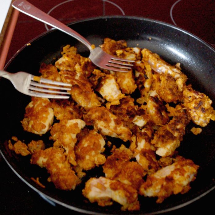 Knusperhähnchen mit Cornflakes – Kochbuch der Lebenshilfe Heinsberg